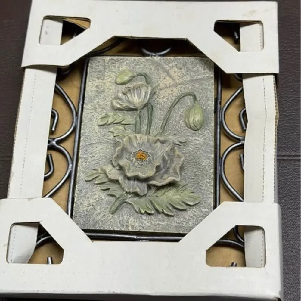 Floral Resin and Metal Wall Plaque